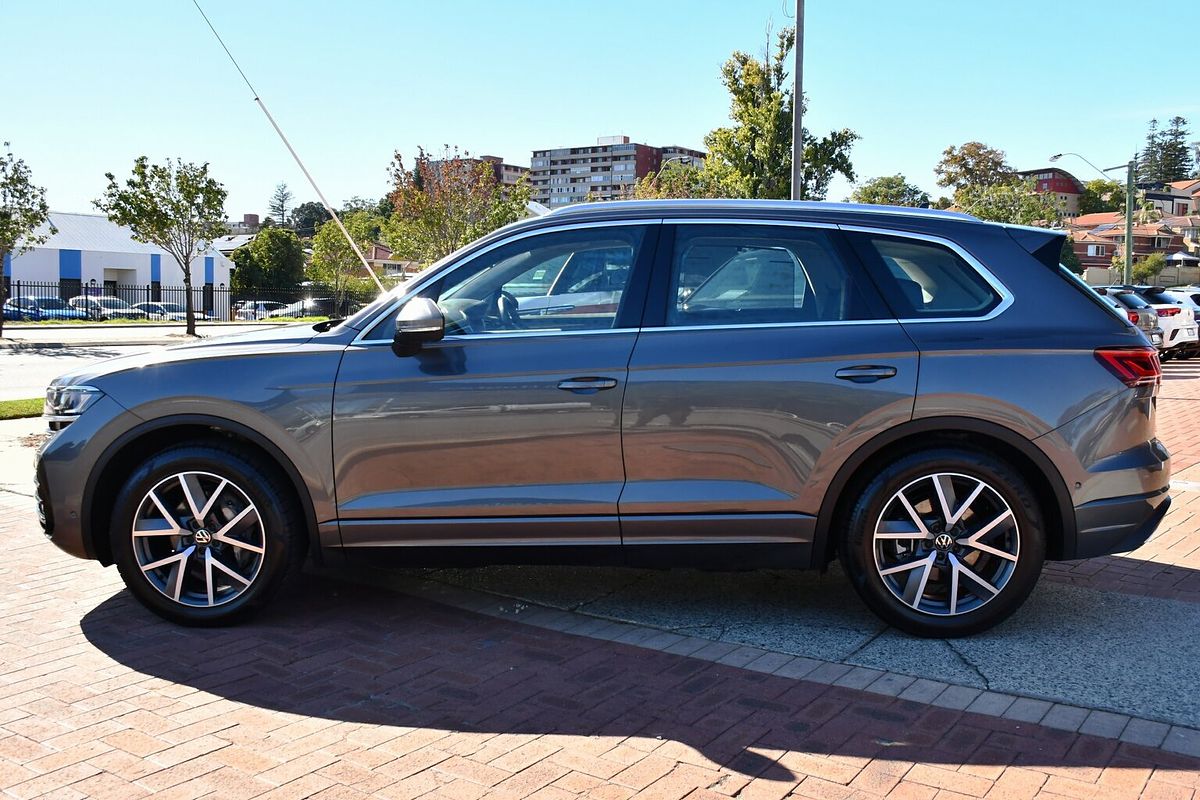 2024 Volkswagen Touareg 210TDI Elegance RC