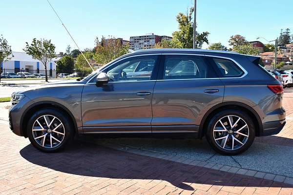 2024 Volkswagen Touareg 210TDI Elegance RC