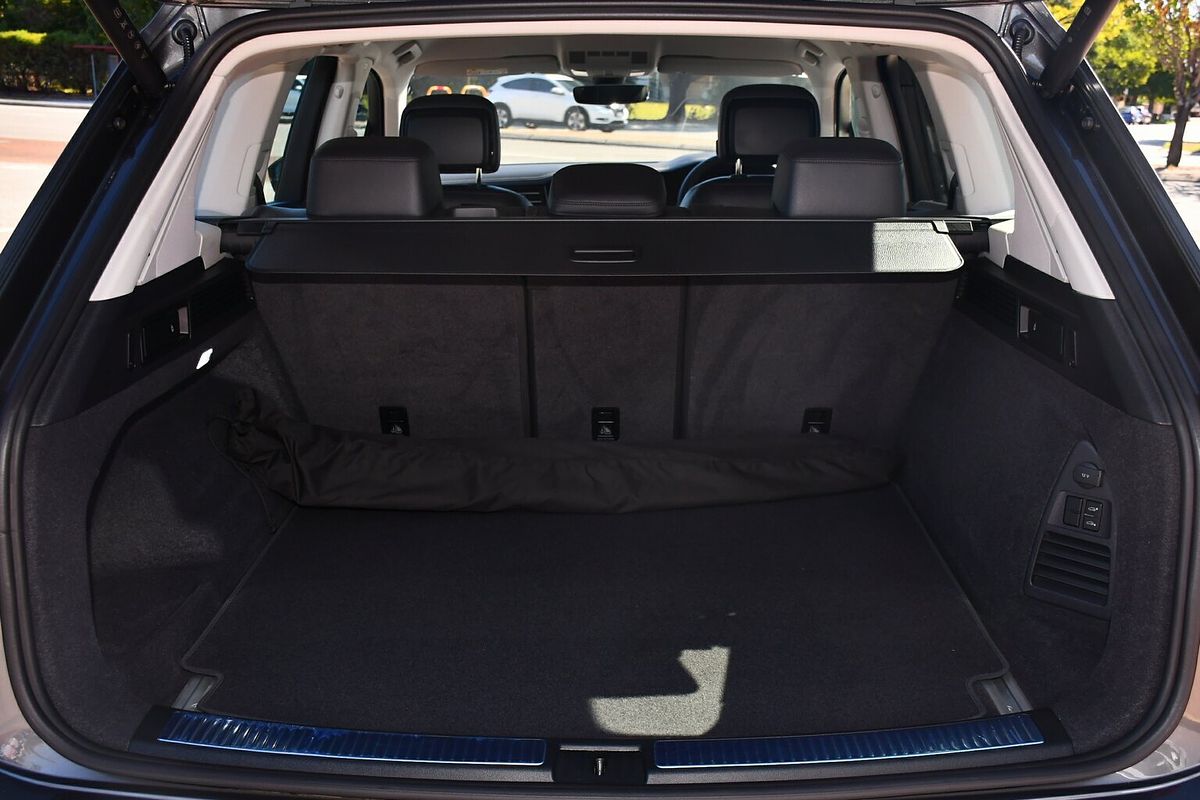 2024 Volkswagen Touareg 210TDI Elegance RC