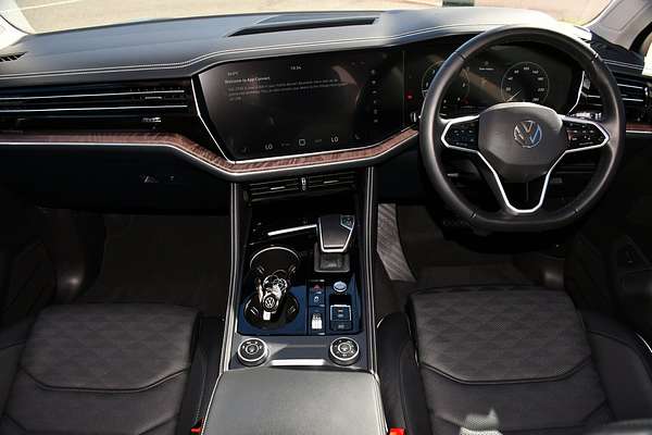 2024 Volkswagen Touareg 210TDI Elegance RC