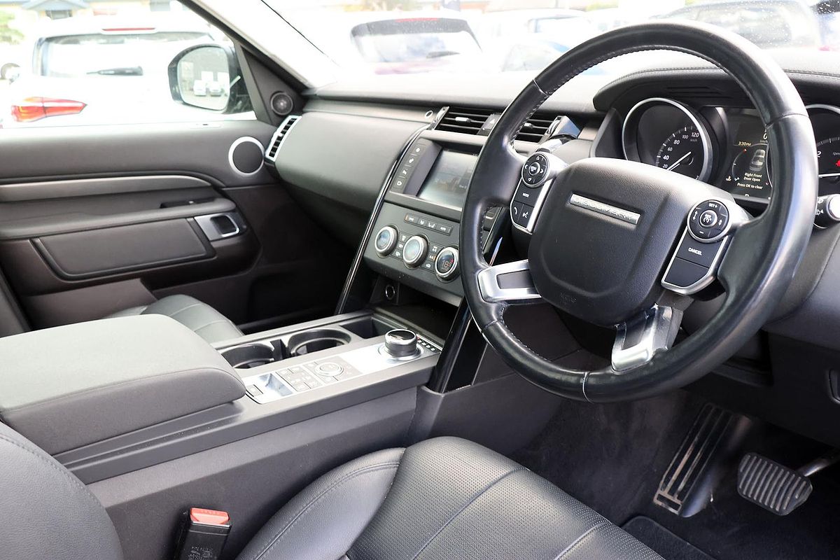 2017 Land Rover Discovery SD4 SE Series 5