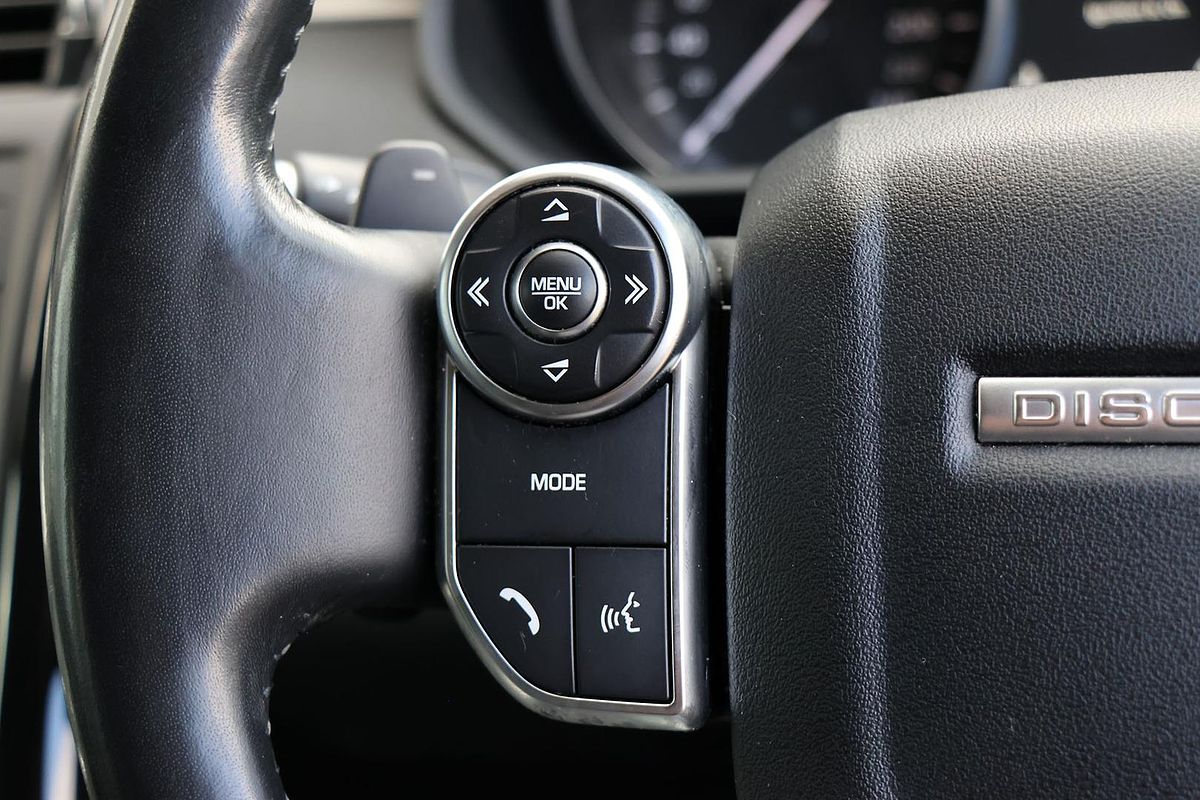 2017 Land Rover Discovery SD4 SE Series 5