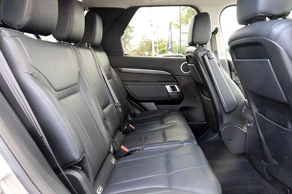 2017 Land Rover Discovery SD4 SE Series 5