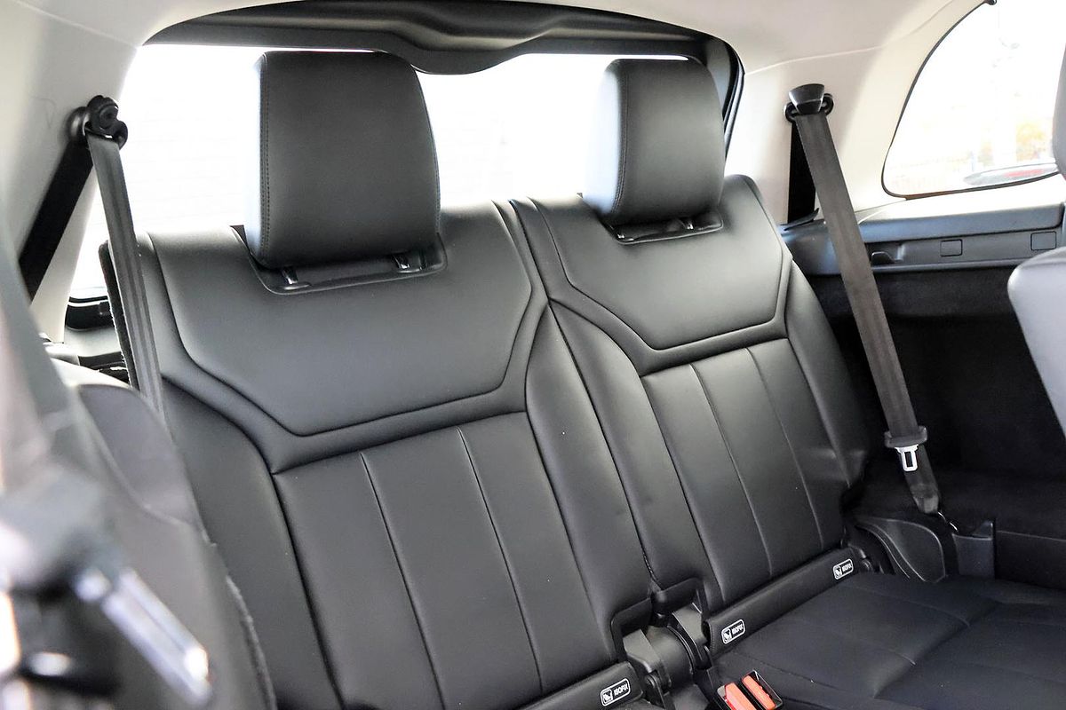 2017 Land Rover Discovery SD4 SE Series 5