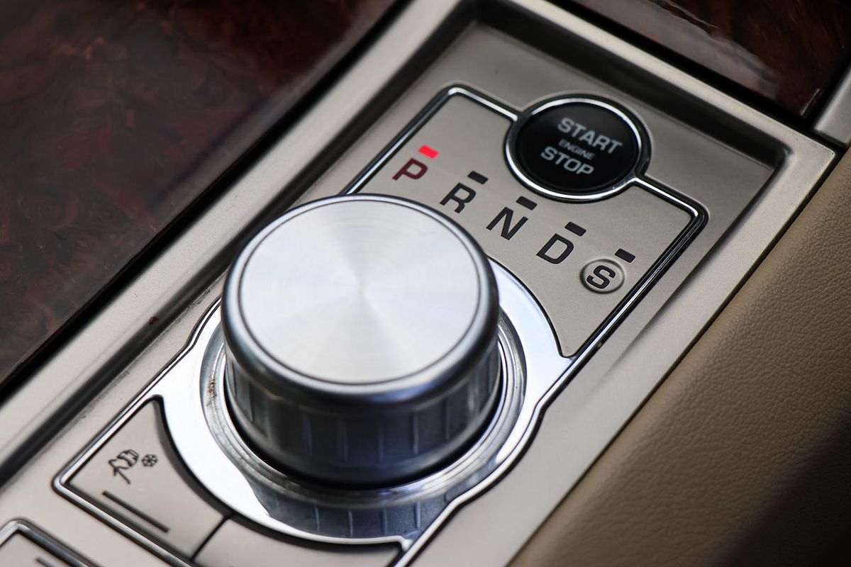 2010 Jaguar XF S Luxury X250