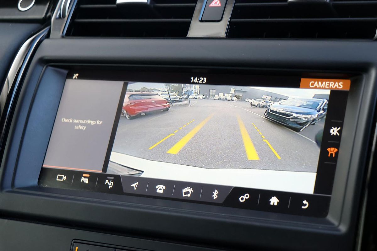 2018 Land Rover Discovery SD4 SE Series 5