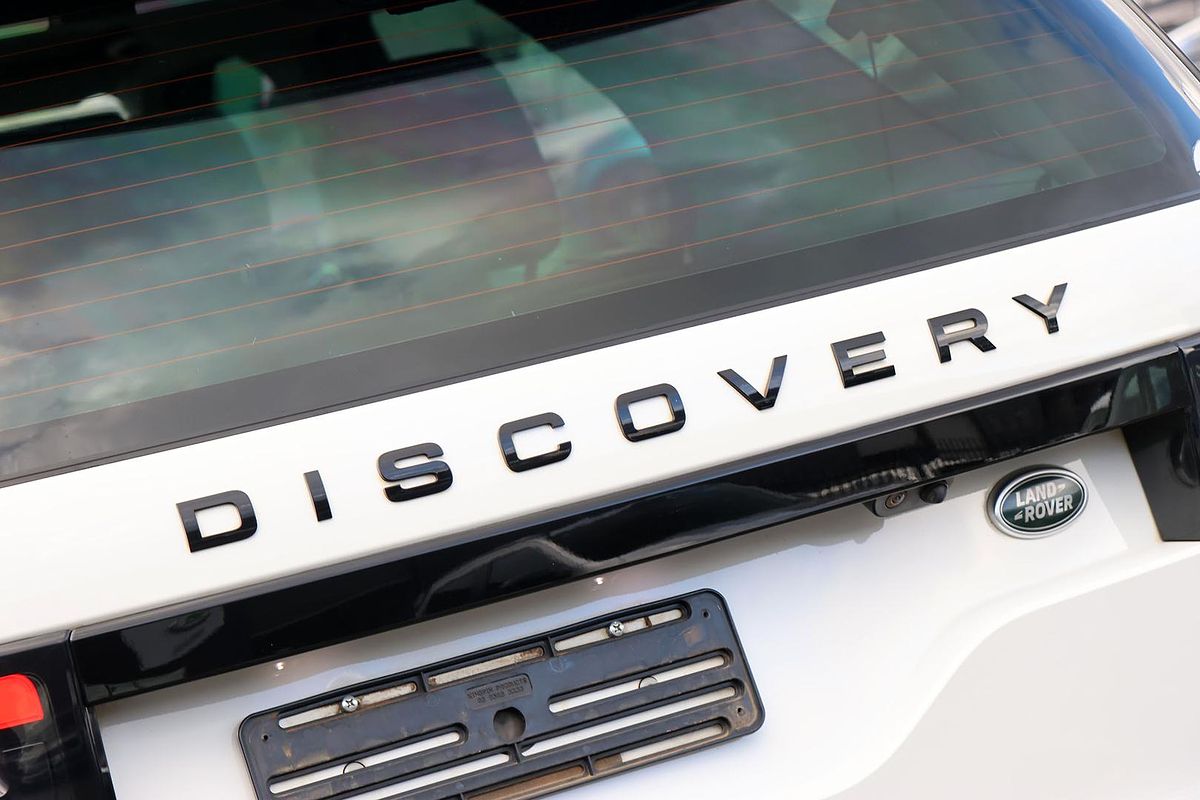2018 Land Rover Discovery SD4 SE Series 5