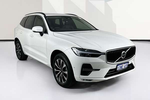 2022 Volvo XC60 Plus B5