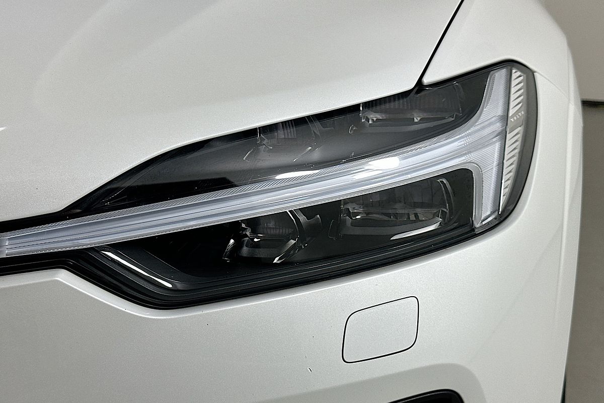 2022 Volvo XC60 Plus B5