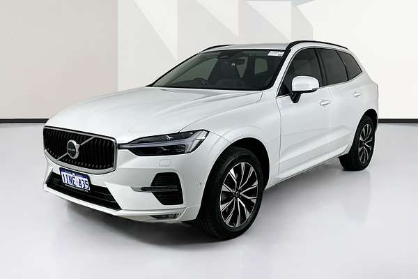 2022 Volvo XC60 Plus B5
