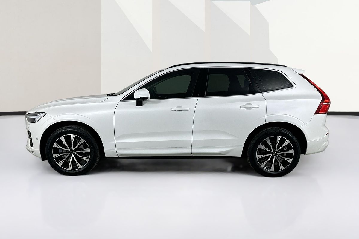 2022 Volvo XC60 Plus B5