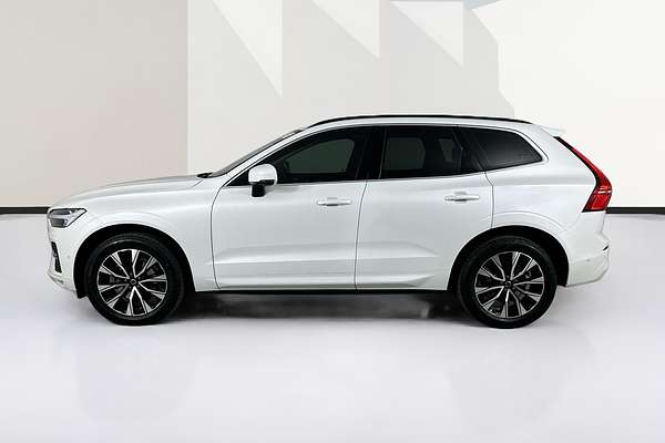 2022 Volvo XC60 Plus B5