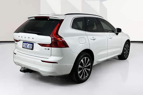 2022 Volvo XC60 Plus B5
