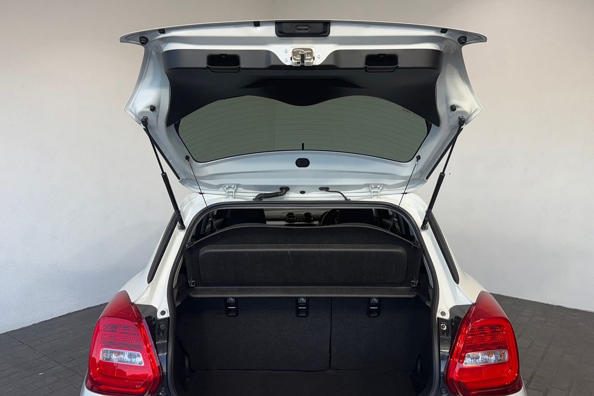 2019 Suzuki Swift GL Navigator AZ