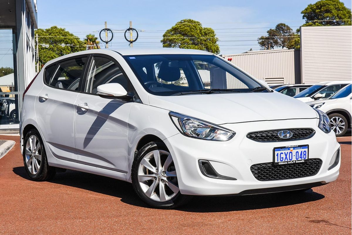 2017 Hyundai Accent Active RB4