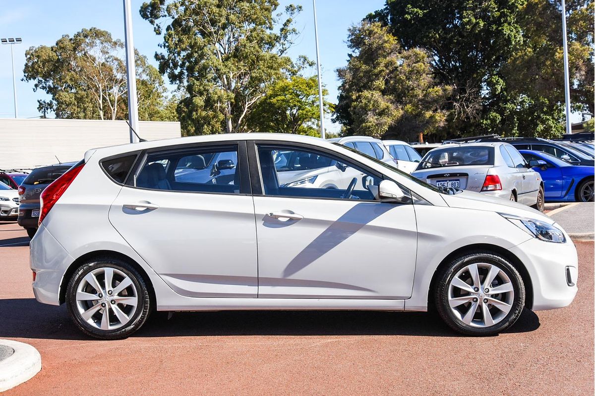 2017 Hyundai Accent Active RB4