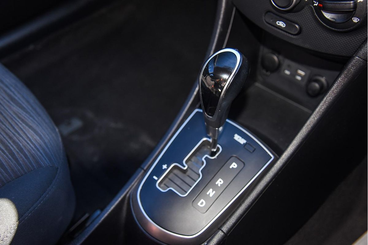 2017 Hyundai Accent Active RB4