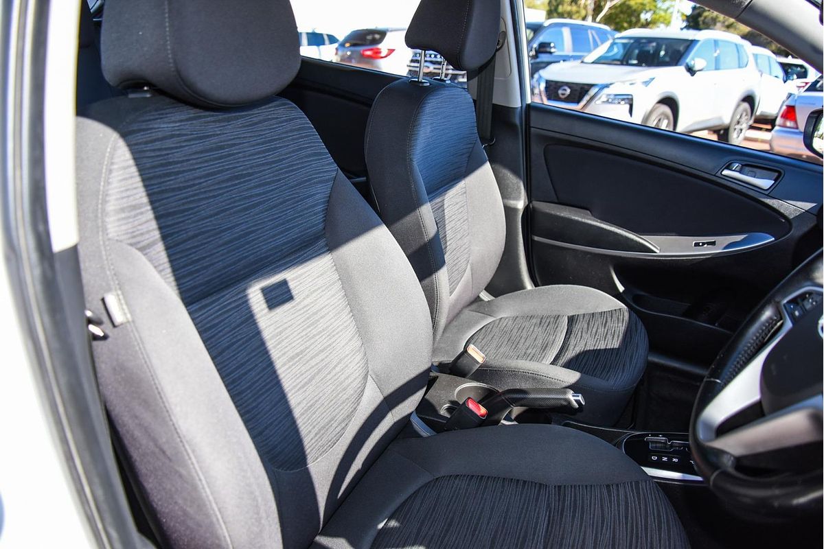 2017 Hyundai Accent Active RB4