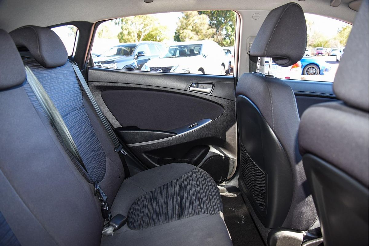 2017 Hyundai Accent Active RB4