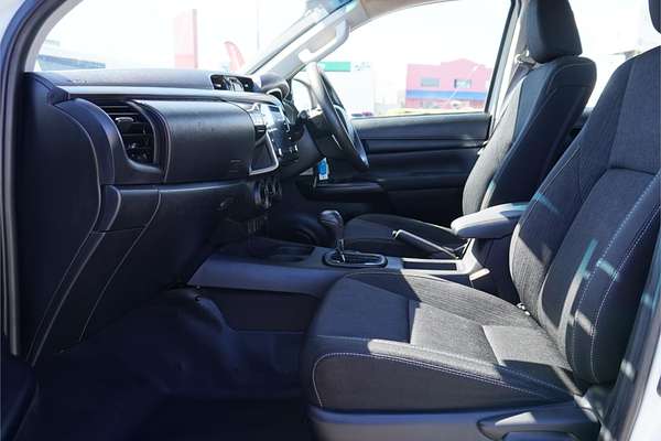 2020 Toyota Hilux SR GUN126R 4X4