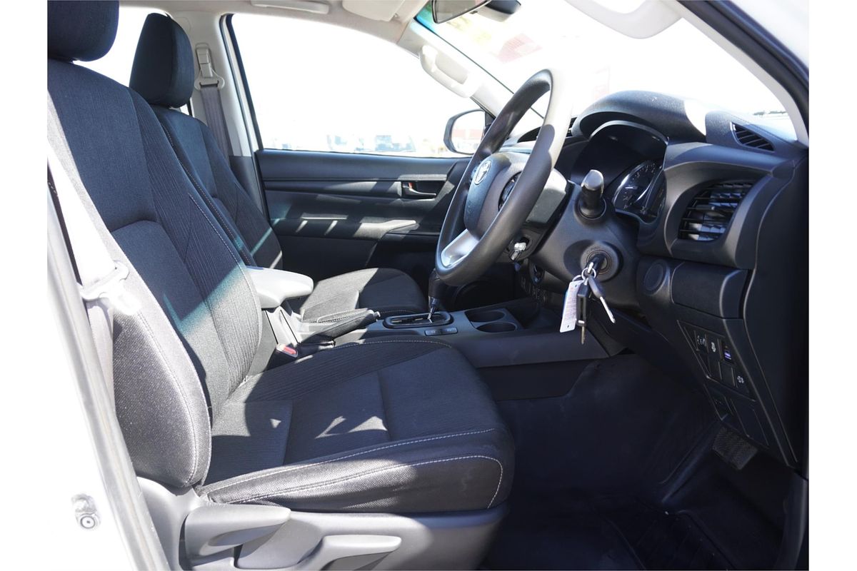 2020 Toyota Hilux SR GUN126R 4X4