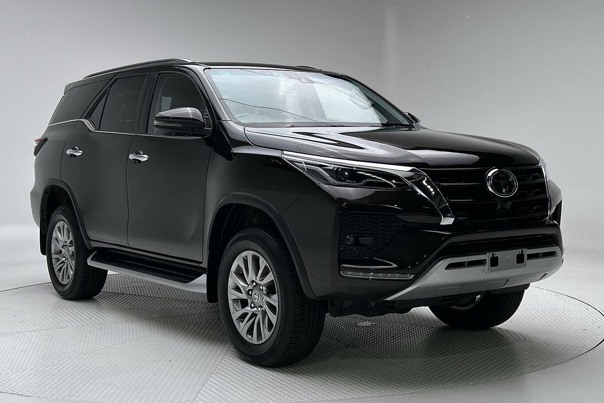 2023 Toyota Fortuner Crusade GUN156R