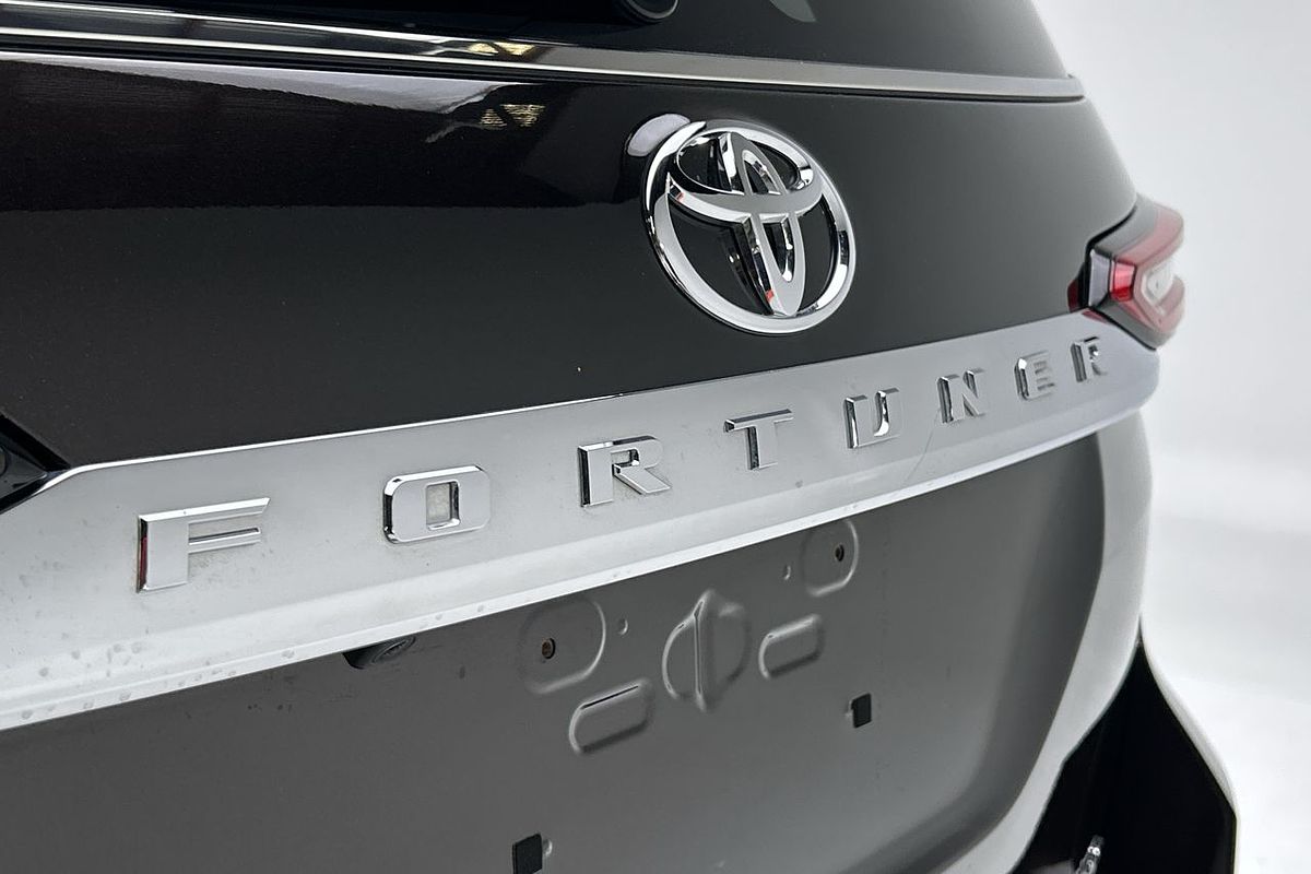 2023 Toyota Fortuner Crusade GUN156R