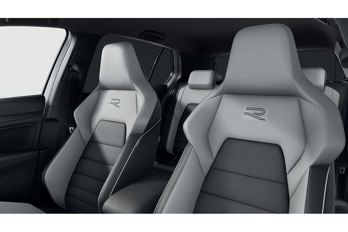 2025 Volkswagen Golf 110TSI R-Line 8.5