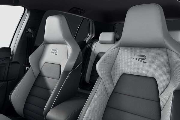 2025 Volkswagen Golf 110TSI R-Line 8.5