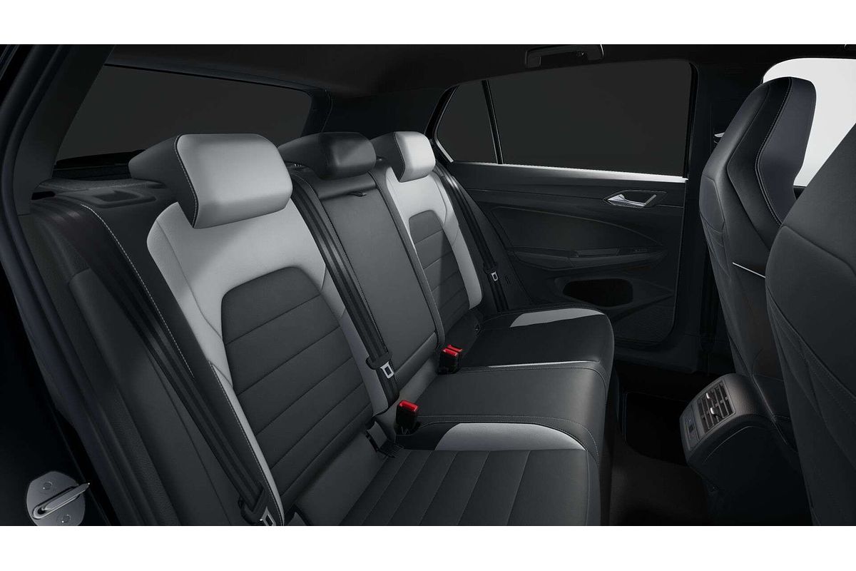 2025 Volkswagen Golf 110TSI R-Line 8.5