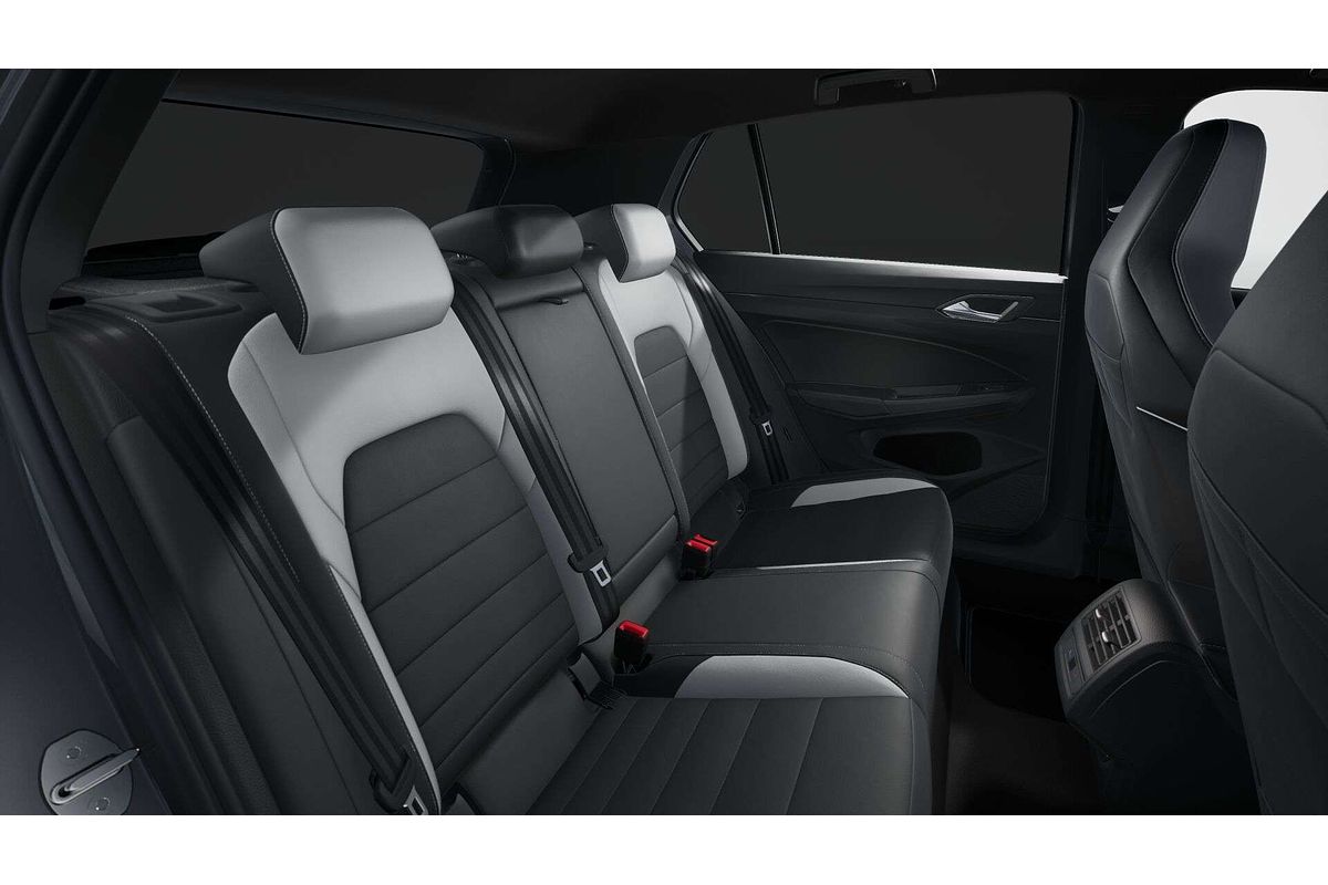2025 Volkswagen Golf 110TSI R-Line 8.5