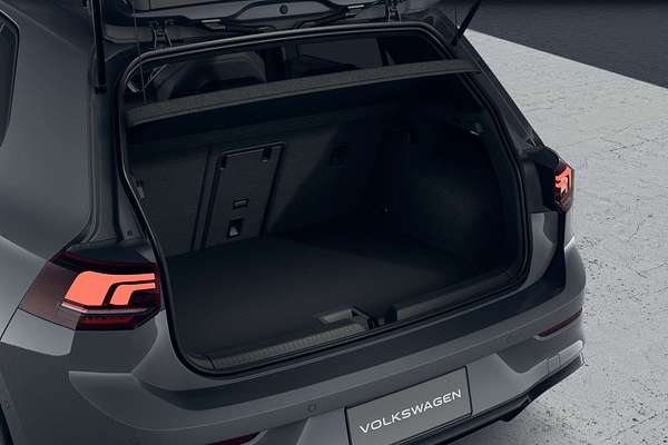 2025 Volkswagen Golf 110TSI R-Line 8.5