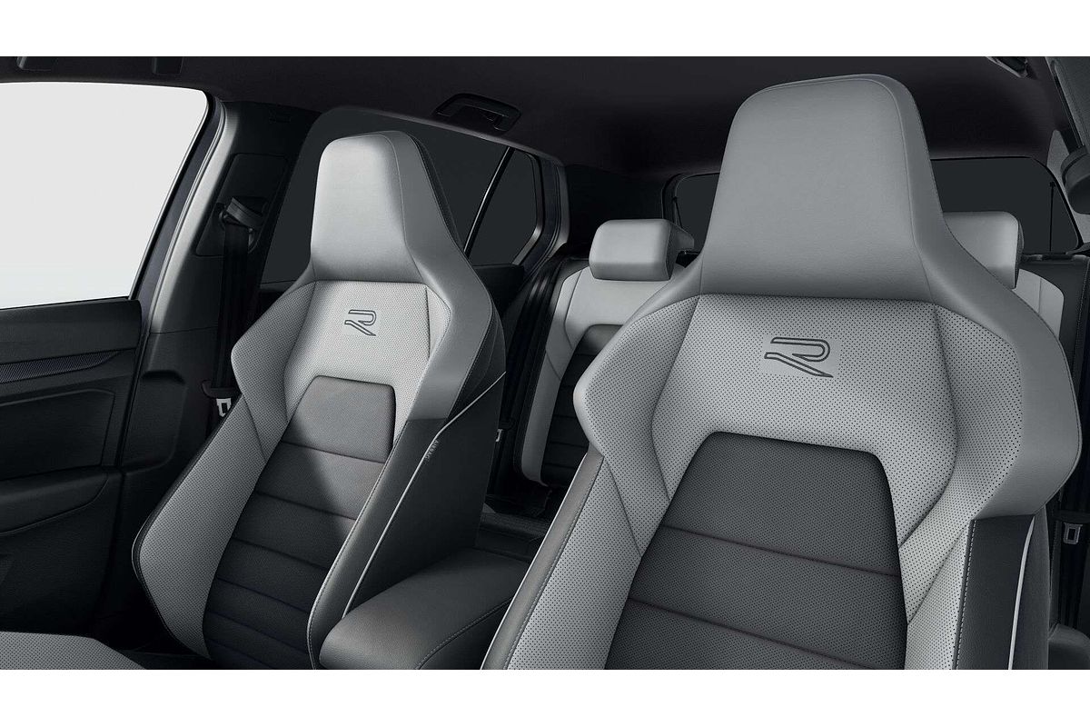 2025 Volkswagen Golf 110TSI R-Line 8.5