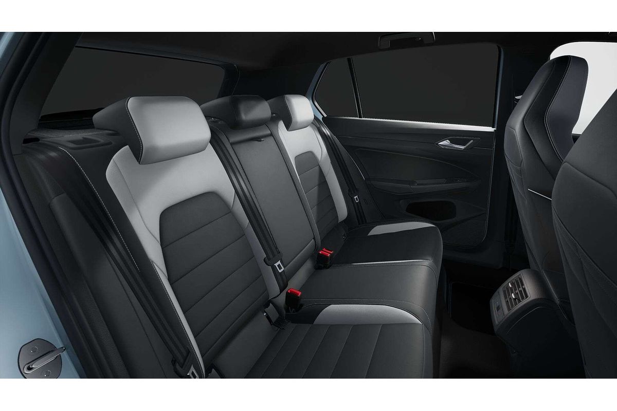 2025 Volkswagen Golf 110TSI R-Line 8.5