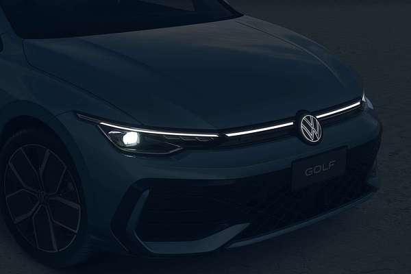 2025 Volkswagen Golf 110TSI R-Line 8.5