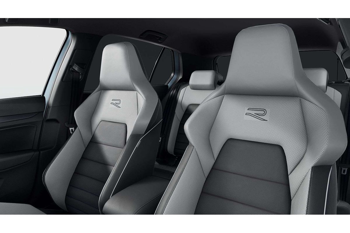 2025 Volkswagen Golf 110TSI R-Line 8.5