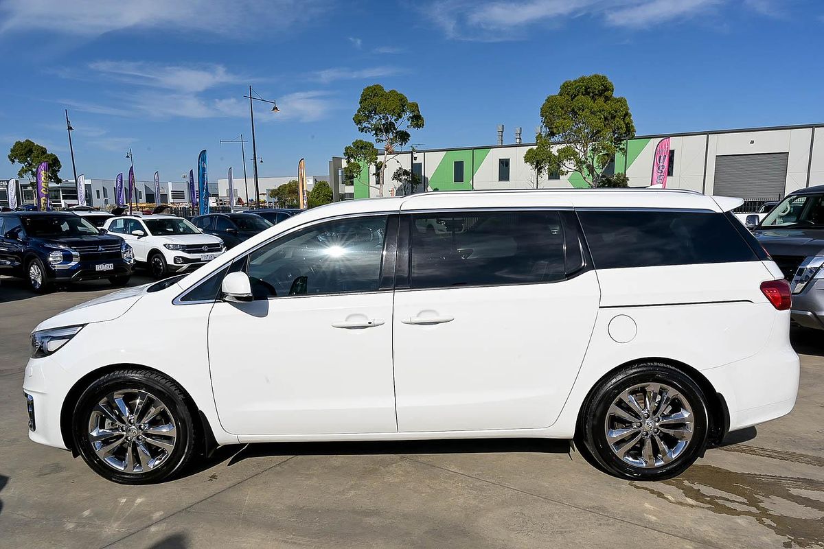 2017 Kia Carnival Platinum YP
