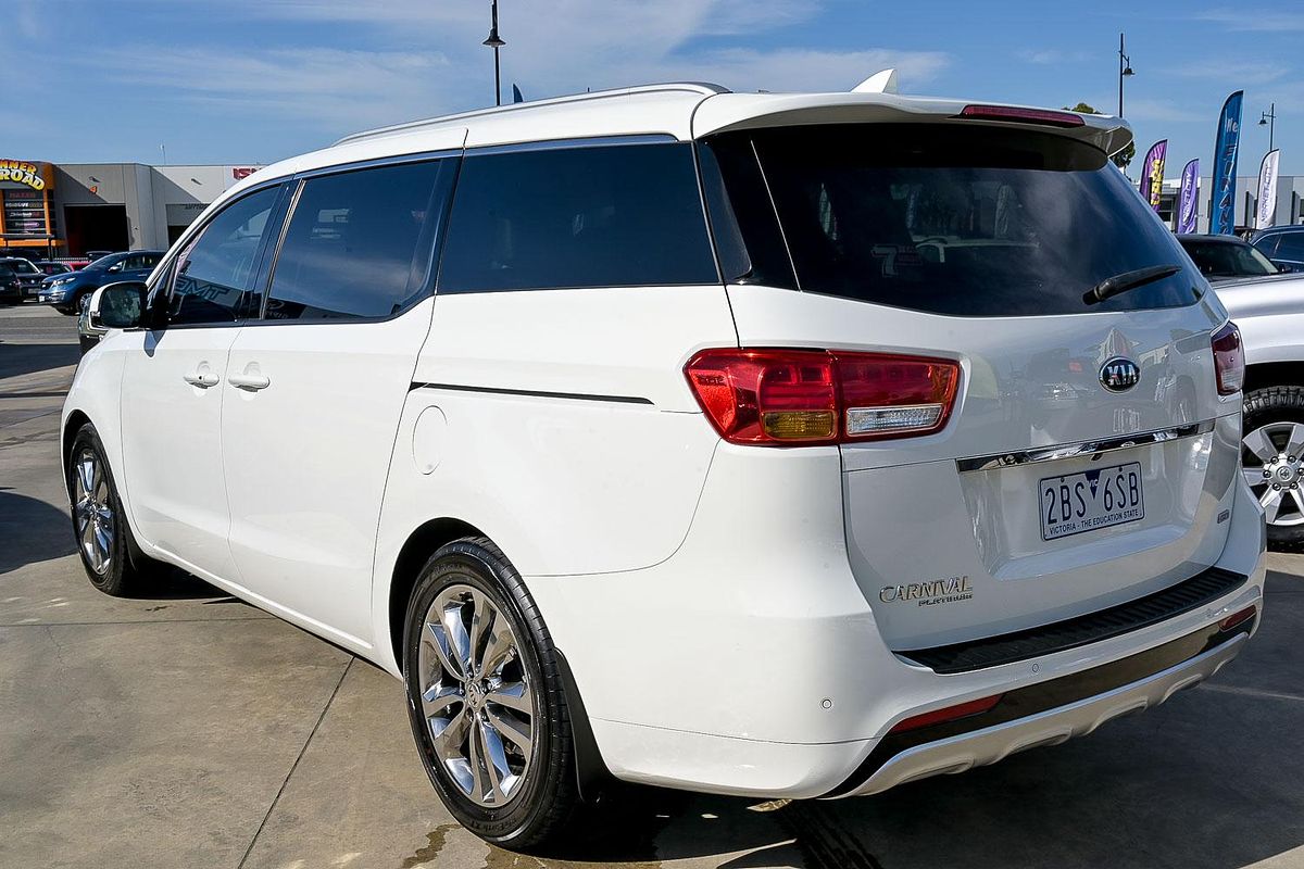 2017 Kia Carnival Platinum YP