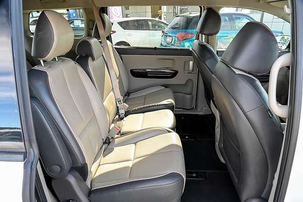 2017 Kia Carnival Platinum YP