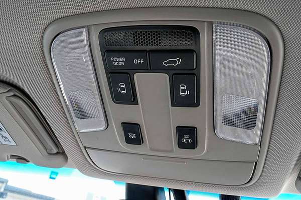 2017 Kia Carnival Platinum YP