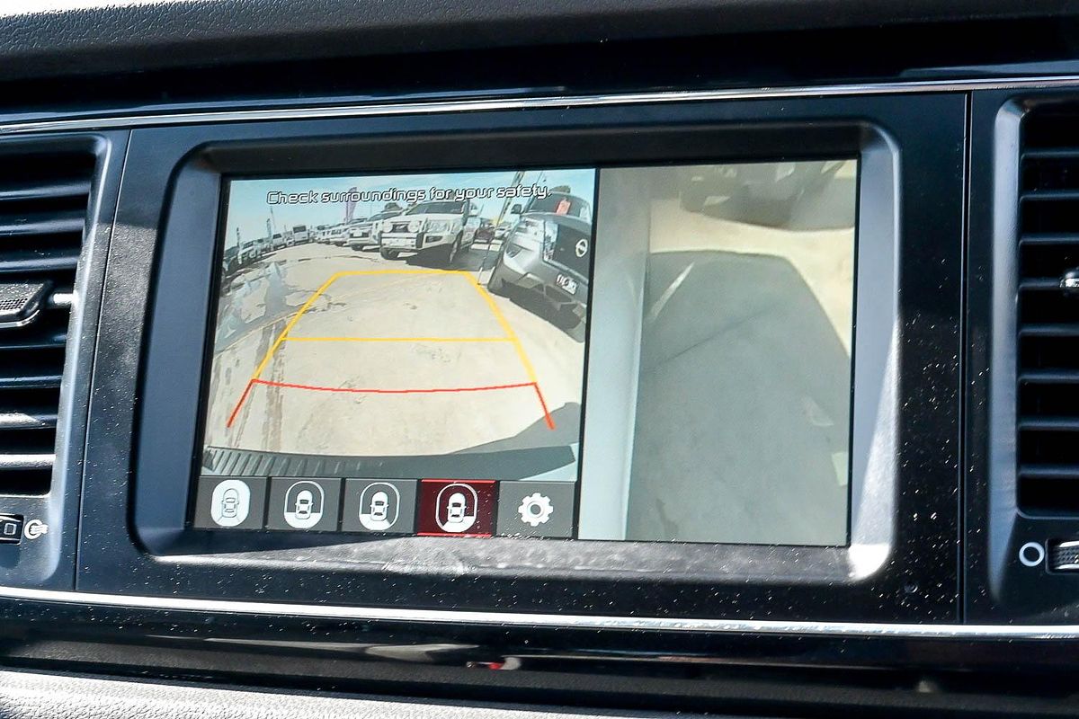 2017 Kia Carnival Platinum YP