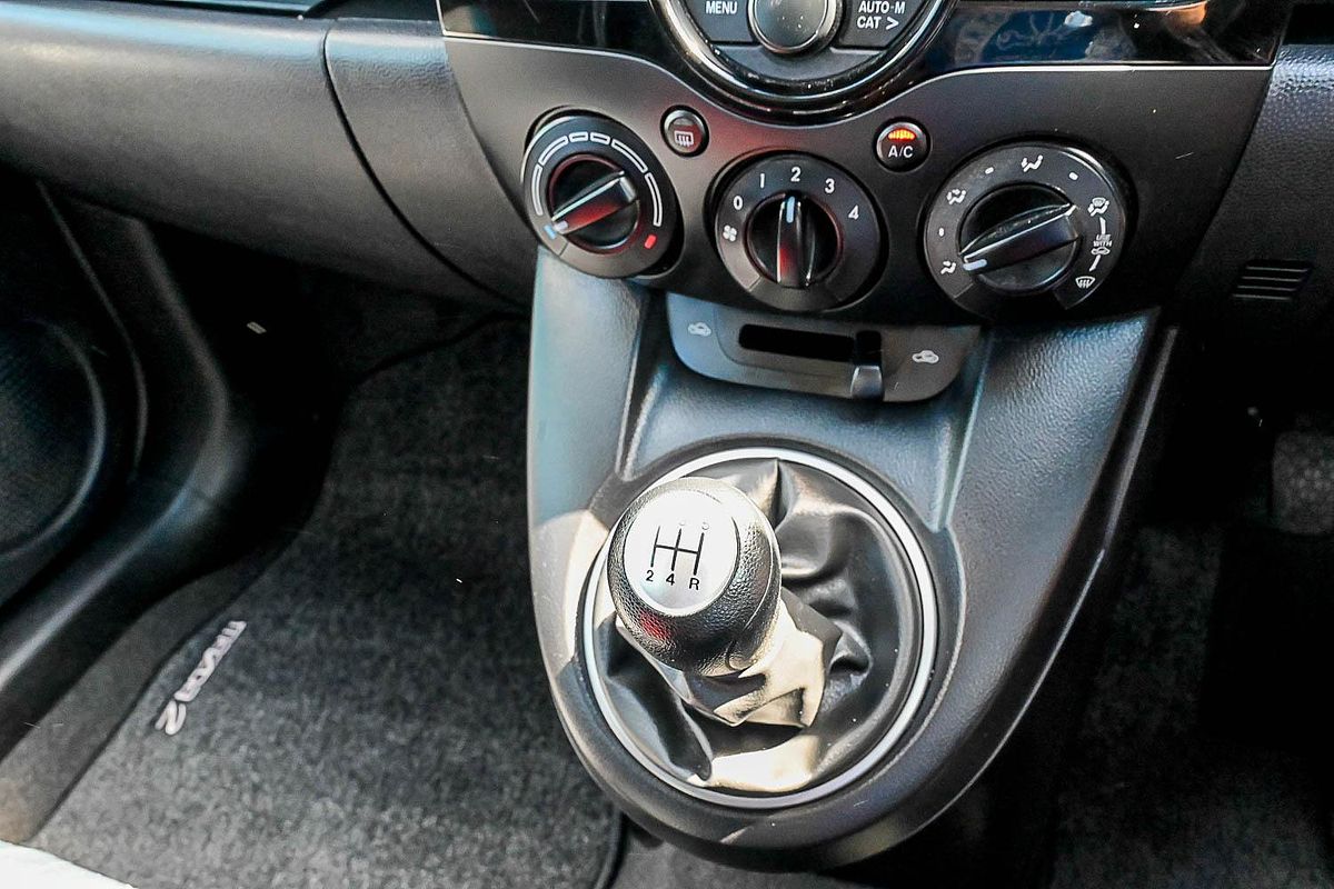 2014 Mazda 2 Neo Sport DE Series 2