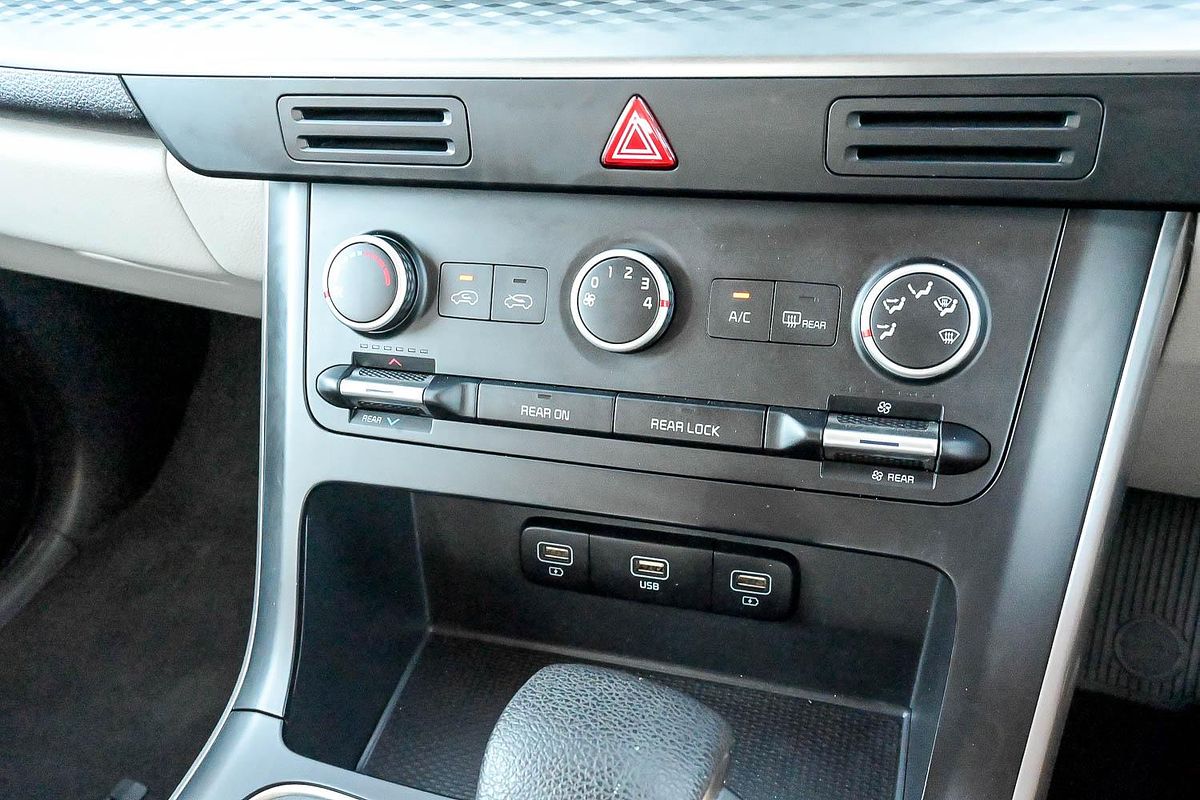 2022 Kia Carnival S KA4