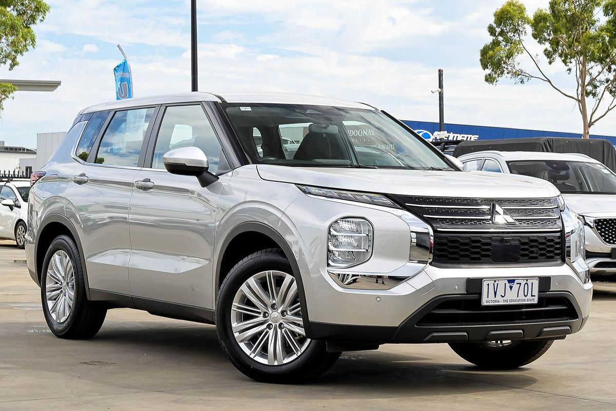 2022 Mitsubishi Outlander ES ZM