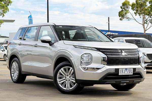 2022 Mitsubishi Outlander ES ZM
