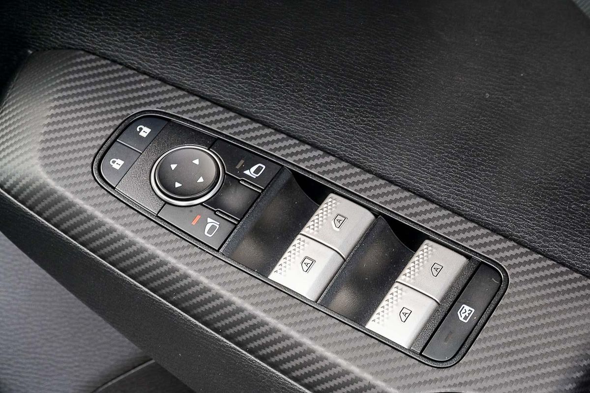 2022 Mitsubishi Outlander ES ZM