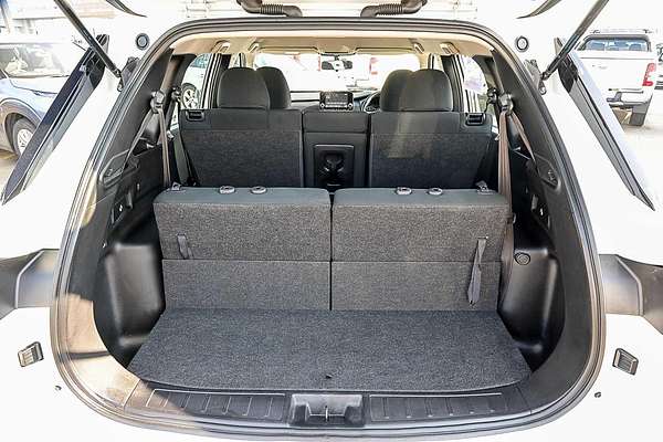 2023 Mitsubishi Outlander ES ZM