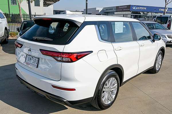 2023 Mitsubishi Outlander ES ZM