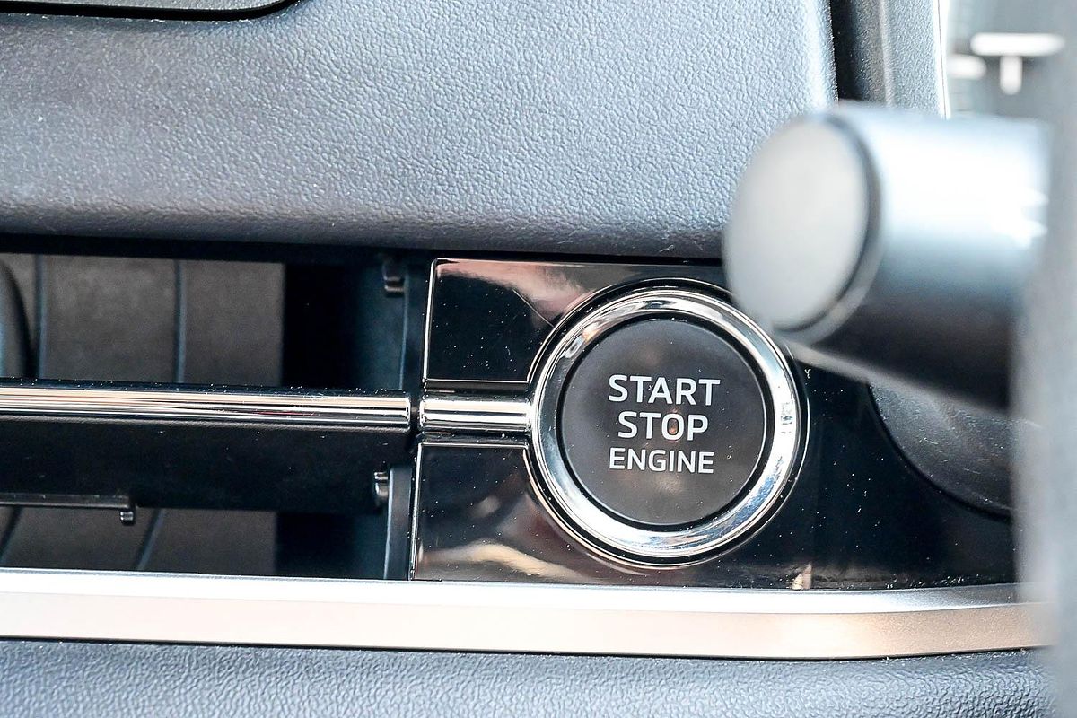 2023 Mitsubishi Outlander ES ZM