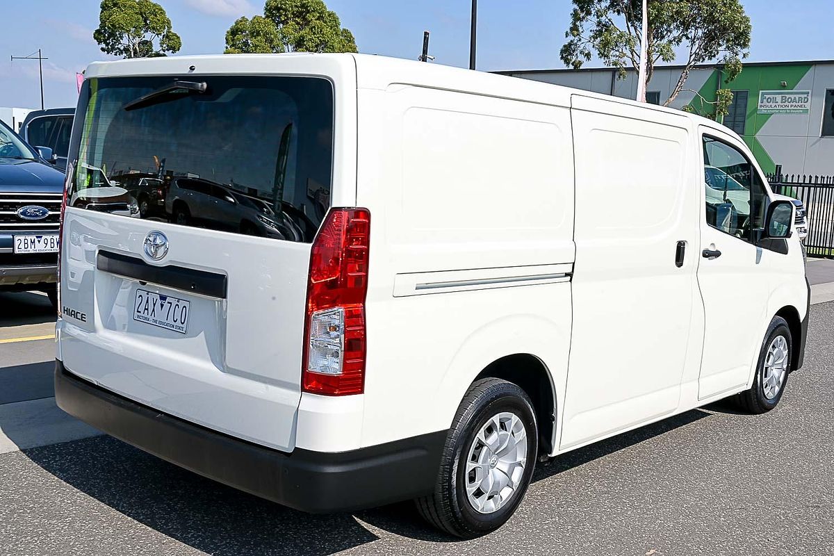 2022 Toyota Hiace GDH300R LWB